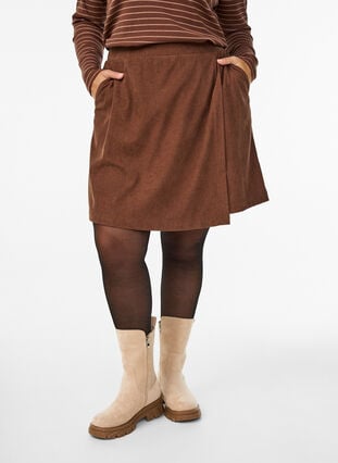 Zizzi Kort skjørt i cordfløyel, Fondue Fudge, Model image number 2