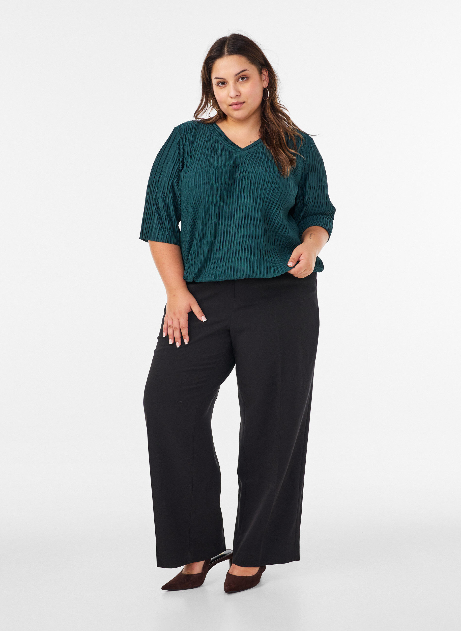 ZizziBluse med b&oslash;lget tekstur og ballongfasong, Gr&oslash;nn, Model image number 1