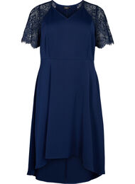 Midikjole med korte blondeermer, Navy Blazer