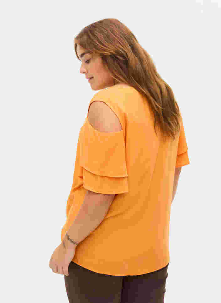 Kortermet viskosebluse, Orange Peel, Model
