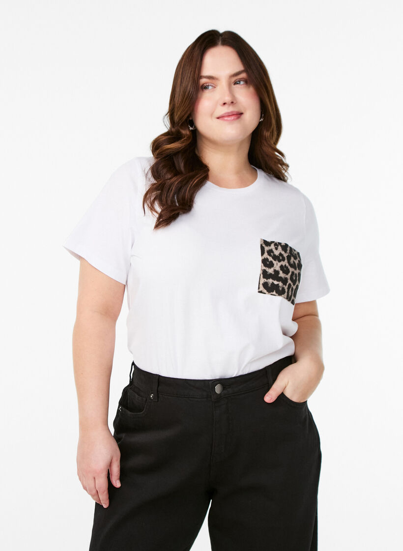 T-skjorte med brystlomme, Hvit, Model image number 0