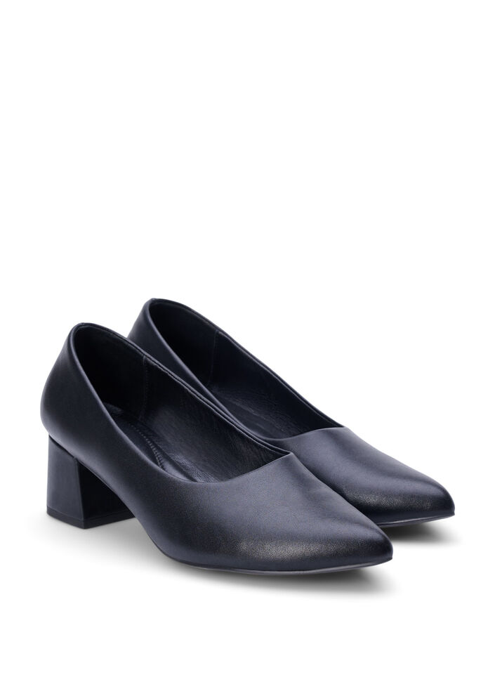 Wide fit - Pumps i skinn med spiss tå, Black, Packshot image number 1