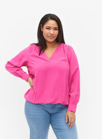 Viskosebluse med V-hals, Raspberry Rose, Model