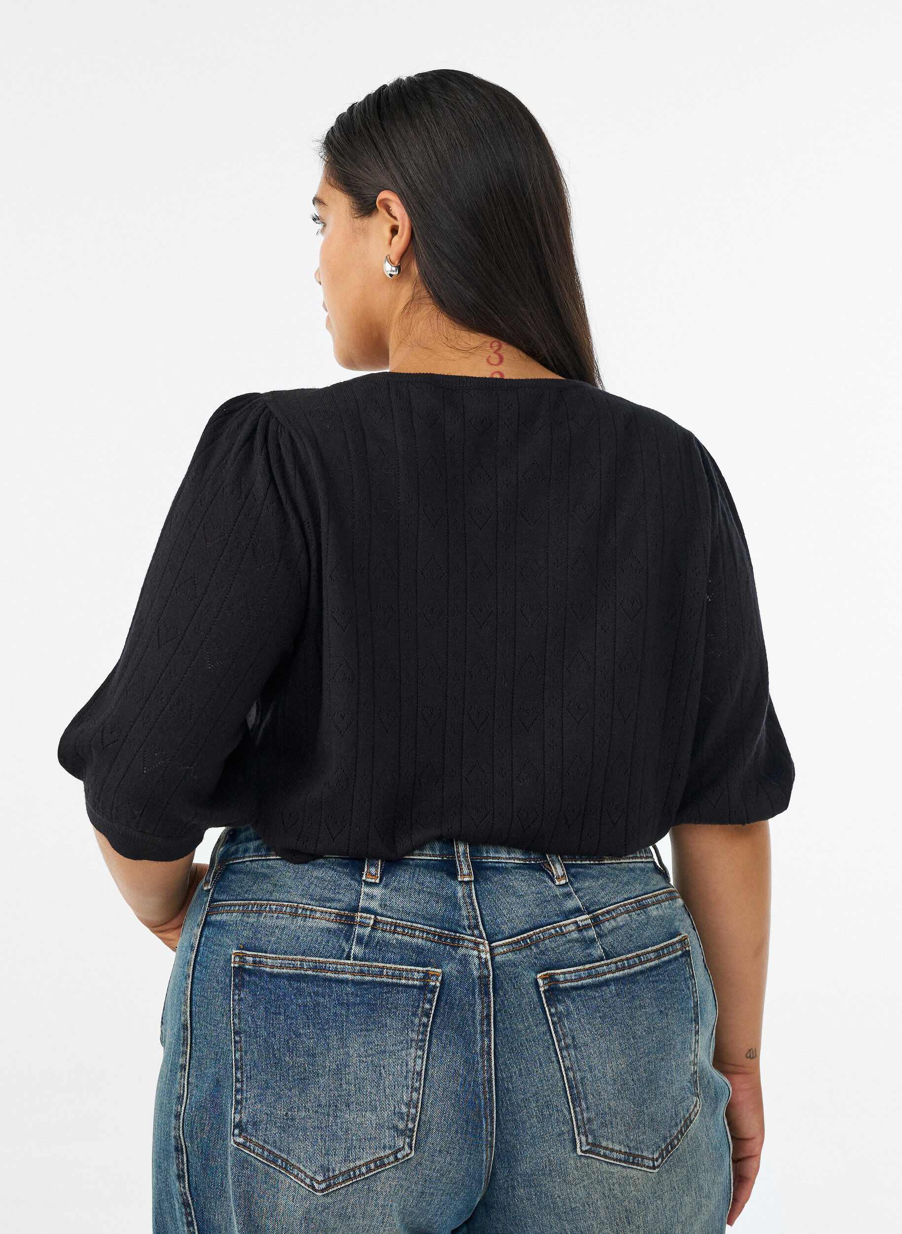 ZizziKortermet strikkebluse med pointellem&oslash;nster, Svart, Model image number 2
