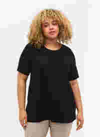 T-skjorte i viskose med ribbet struktur, Black, Model