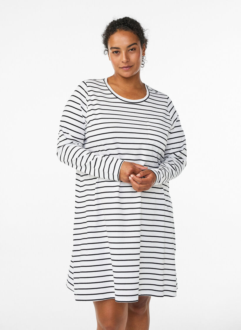 Stripet nattkjole i økologisk bomull, Hvit, Model image number 0