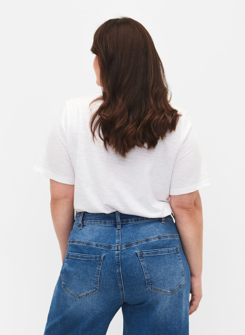 Kortermet basic T-skjorte med V-hals, Hvit, Model image number 2