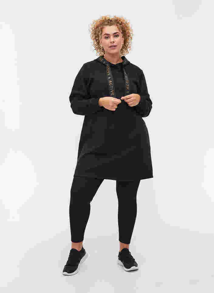 Kjole med hette og lomme, Black, Model image number 3