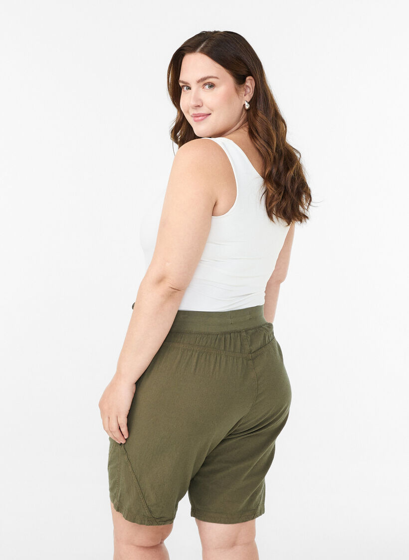 L&oslash;s shorts av bomull med lommer, Gr&oslash;nn, Model image number 2