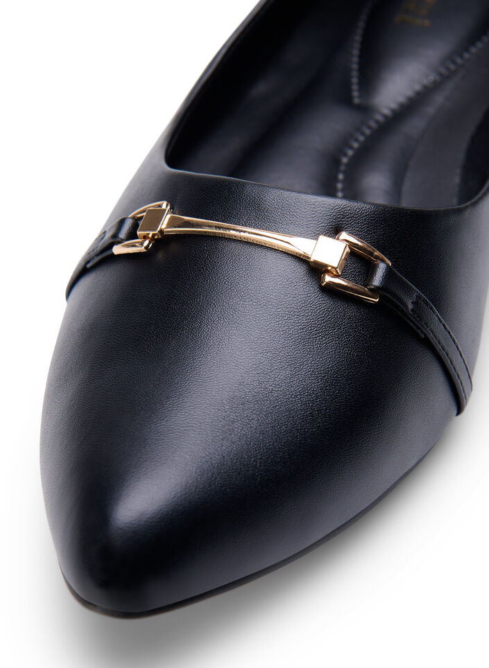 Ballerina med bred passform og gullfarget spenne, Black, Packshot image number 3