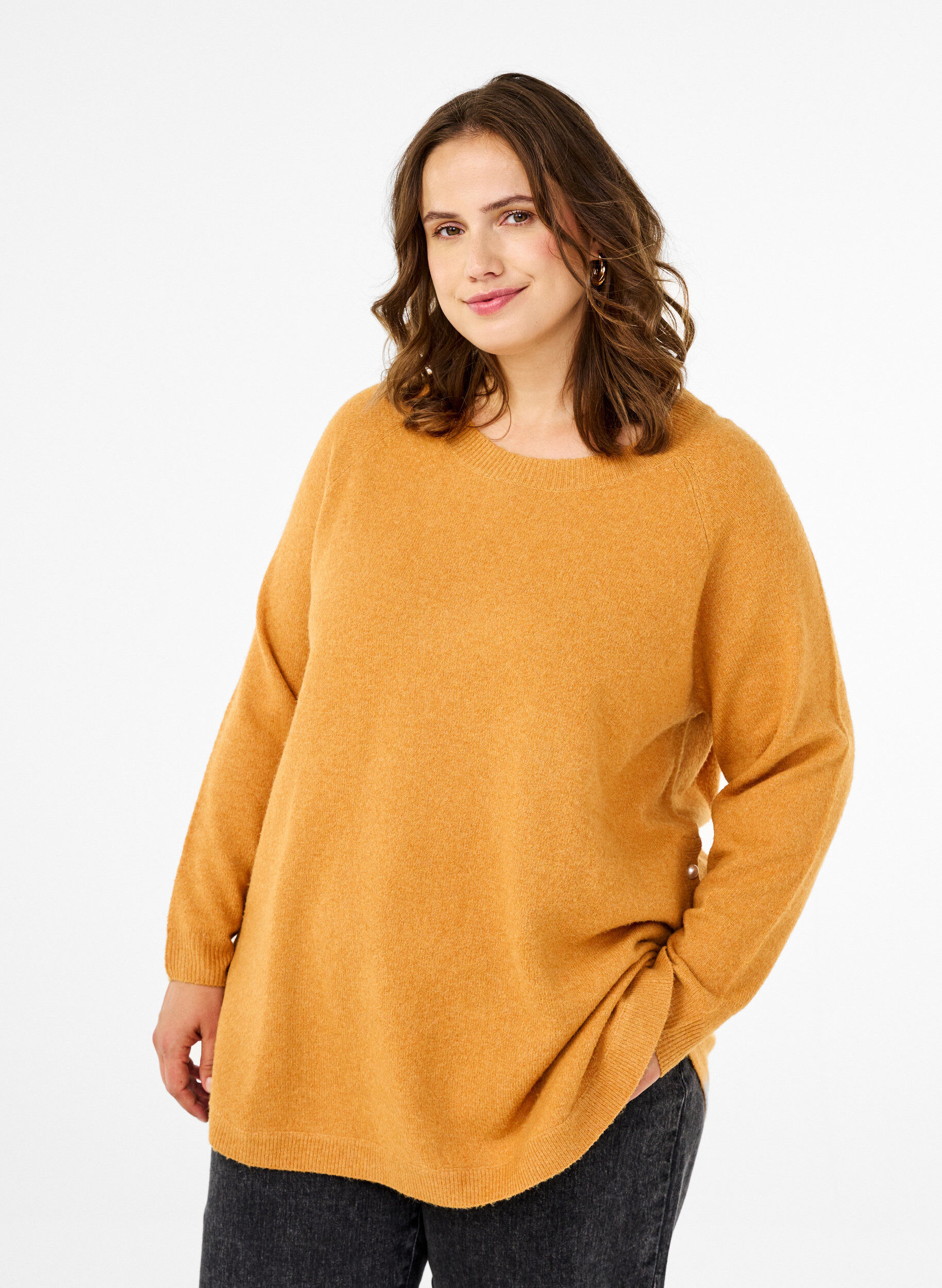 Zizzi Strikket bluse med perledetaljer, Yam White Mel., Model image number 0