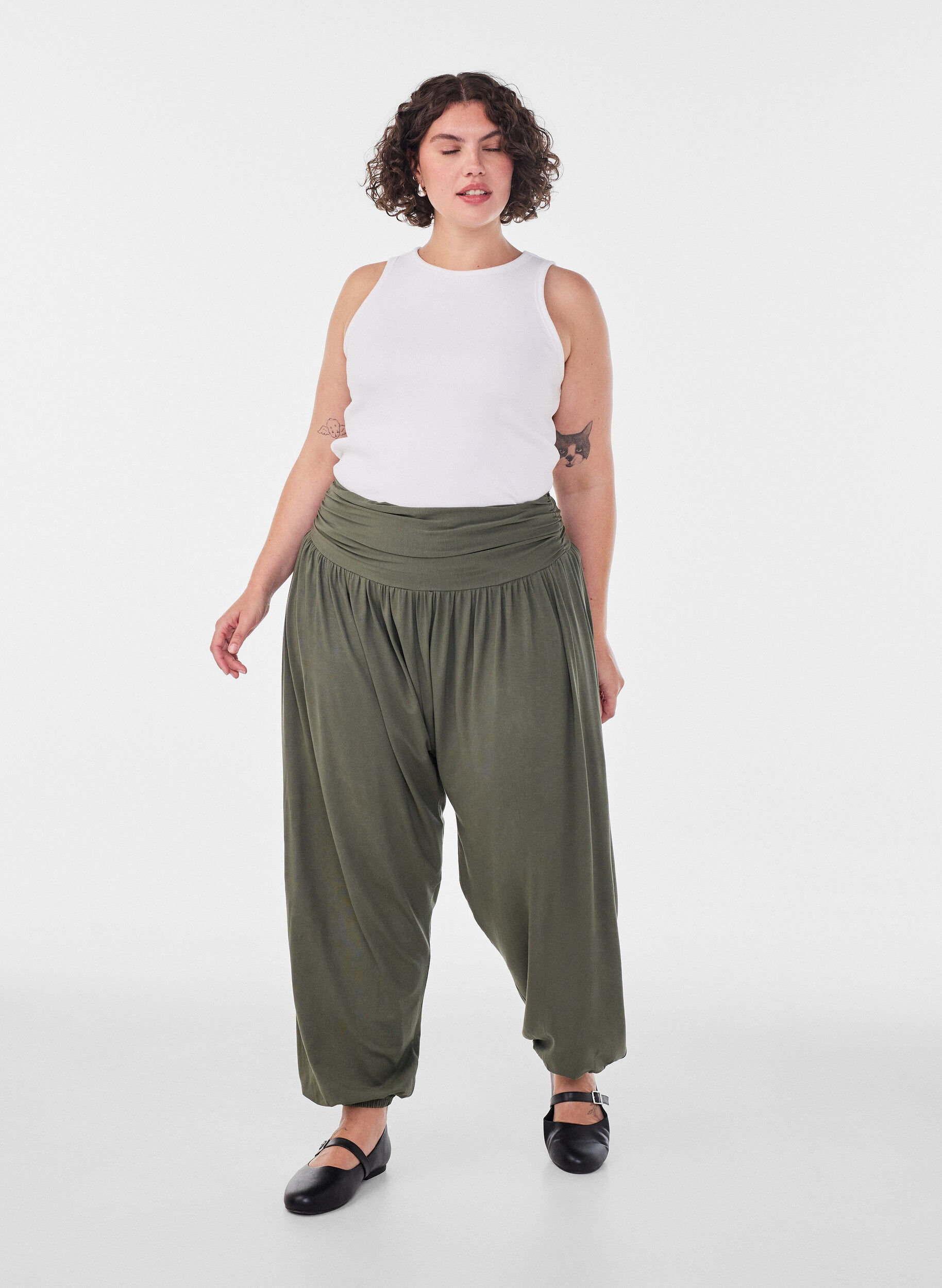 Loose fit harem-bukser, Gr&oslash;nn, Model