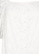 Bluse med korte puffede ermer og hullm&oslash;nster, Hvit, Packshot image number 2
