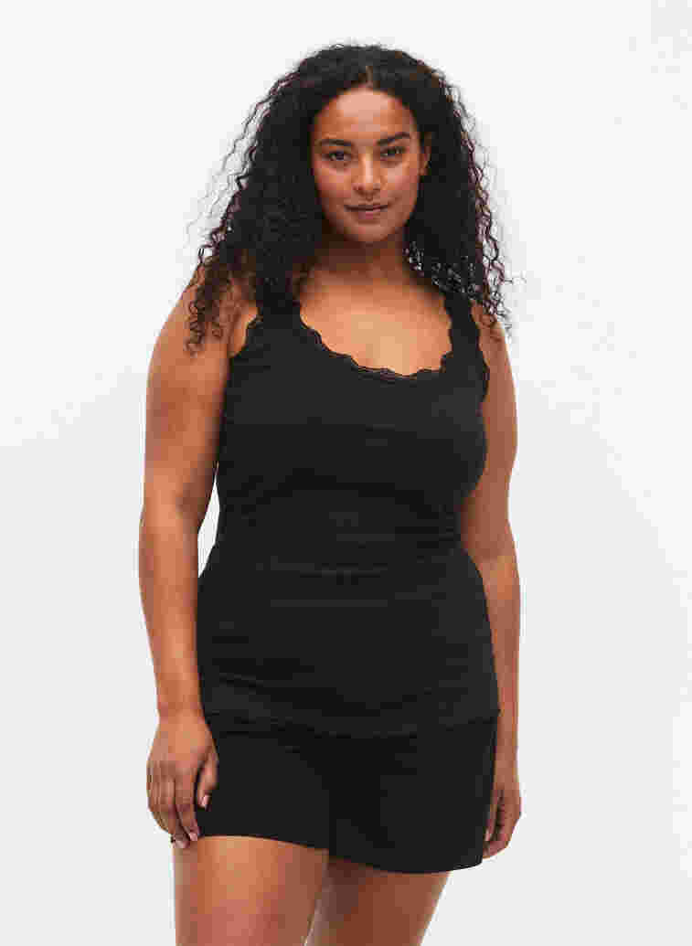 Topp med blondekant, Black, Model