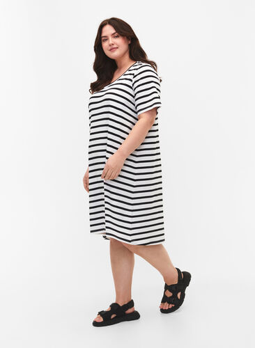 Stripete jerseykjole med korte ermer, Black Stripes, Model image number 2