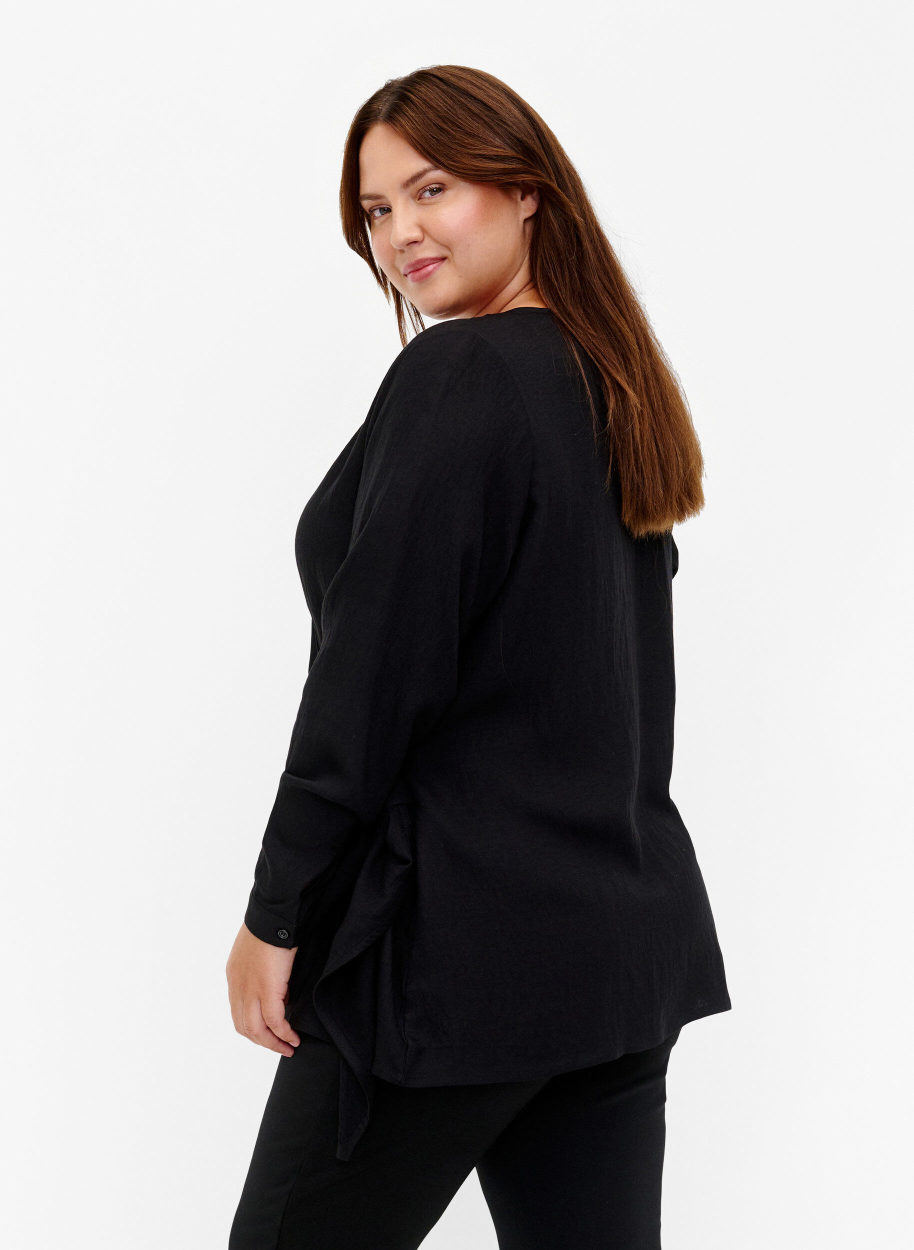 Zizzi Langermet bluse i viskose med omslagslook, Black, Model image number 1