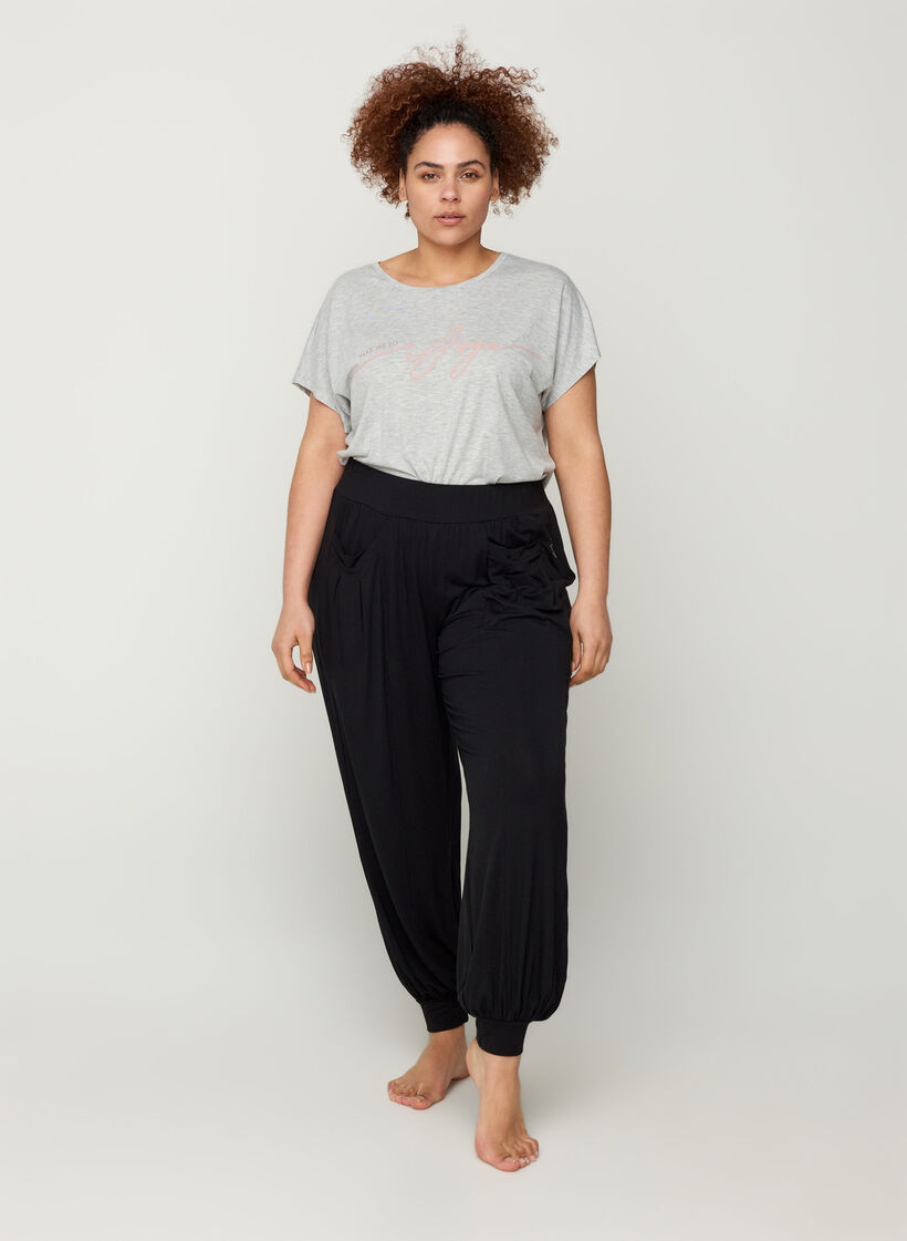 Løse viskosebukser med lommer, Black, Model image number 2