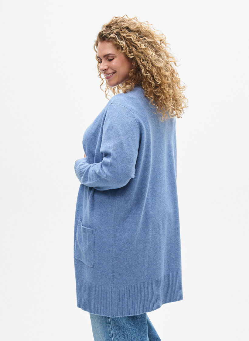 Ribbestrikket cardigan med lommer, Bl&aring;, Model image number 2