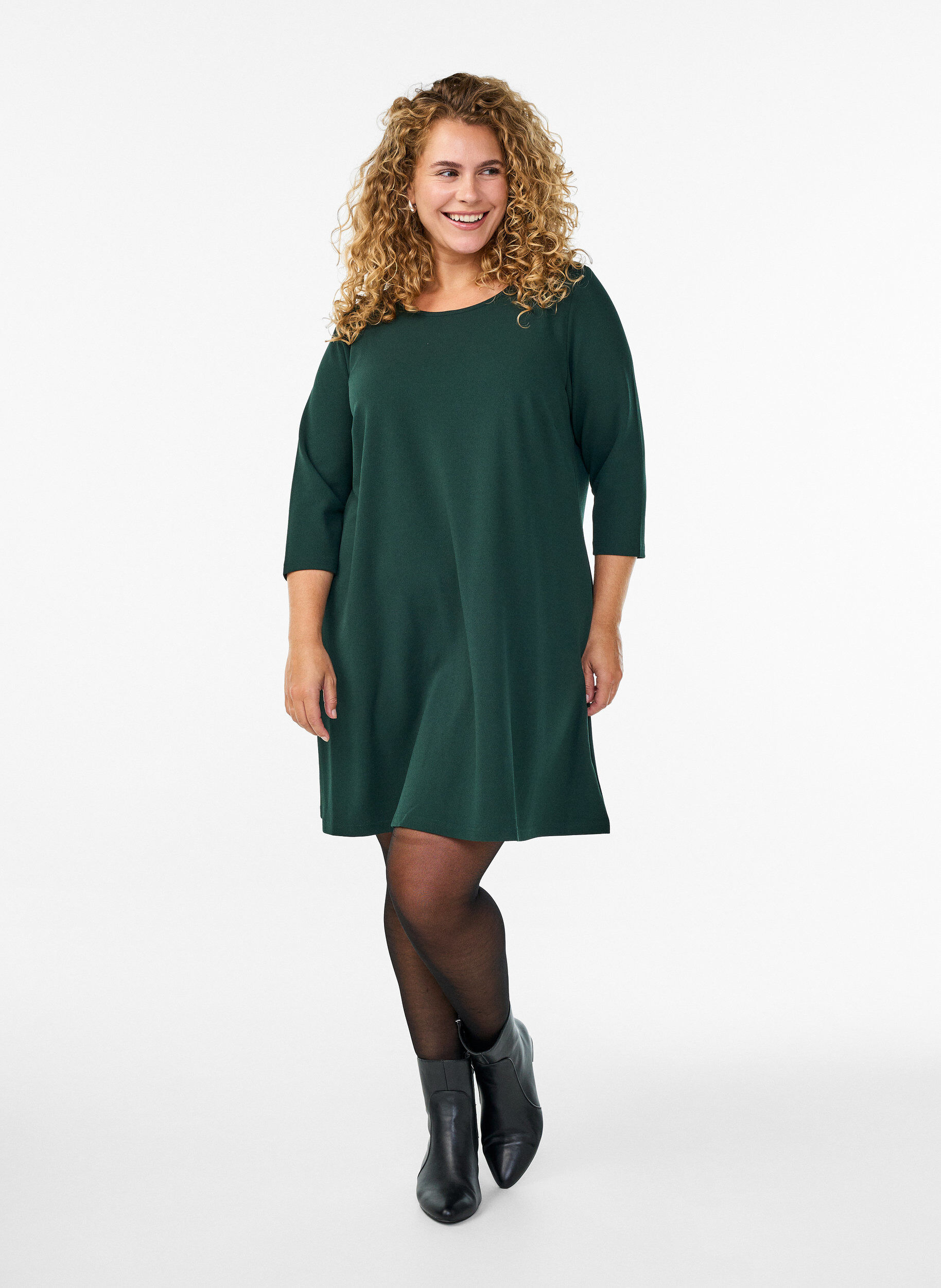 ZizziKort A-linje kjole med 3/4 ermer, Gr&oslash;nn, Model image number 1