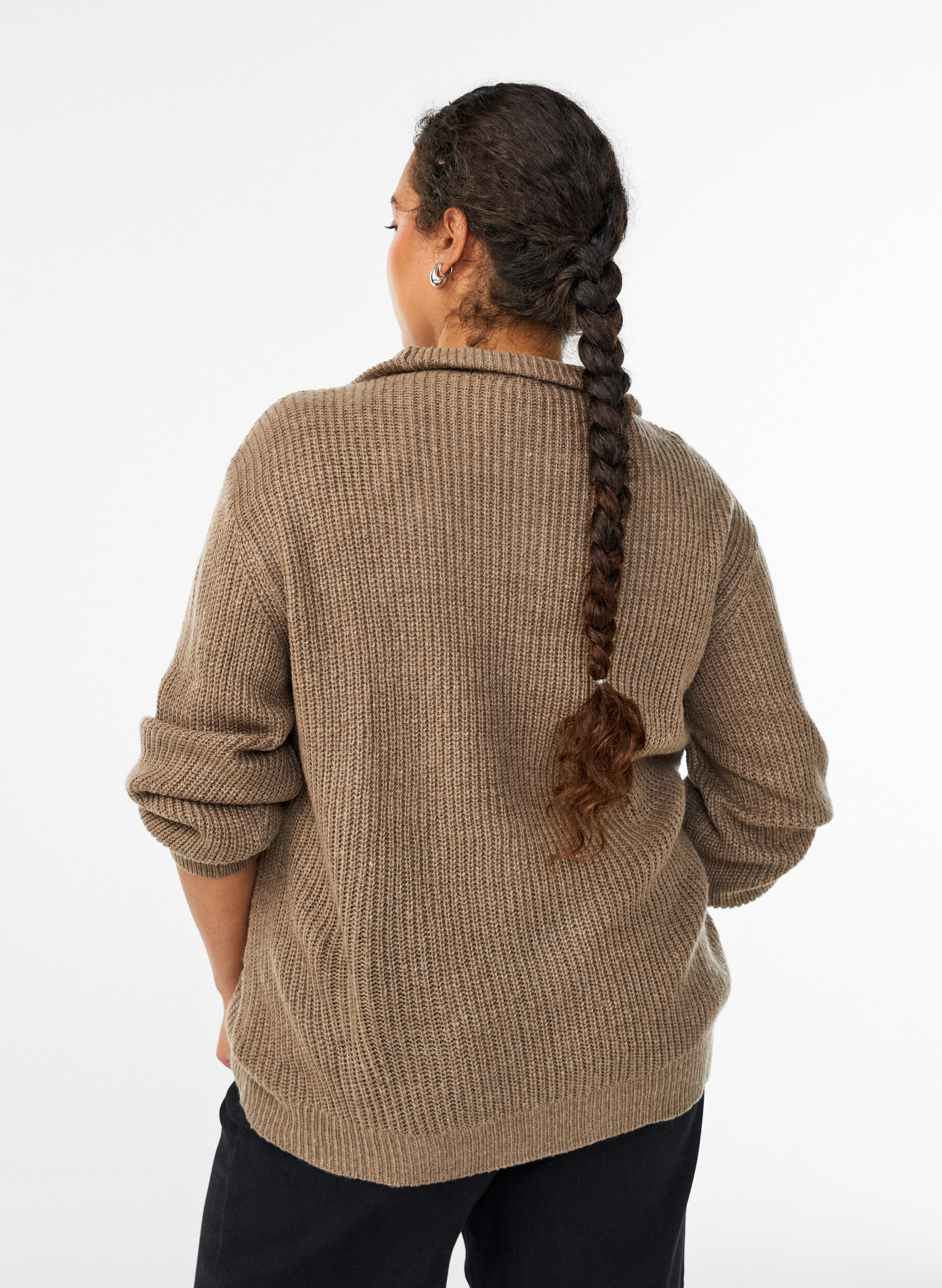 ZizziStrikket genser med h&oslash;y hals og glidel&aring;s, Brun, Model image number 2