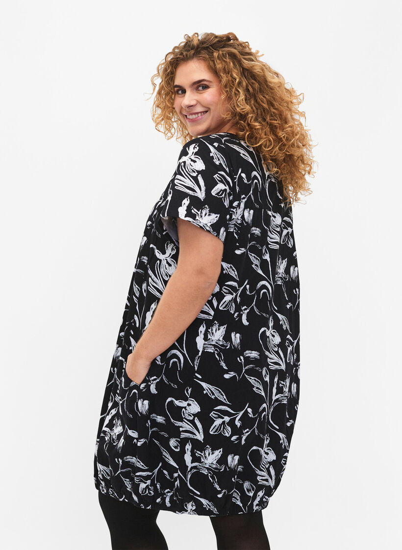 Kortermet bomullskjole med mønster, , Model image number 2