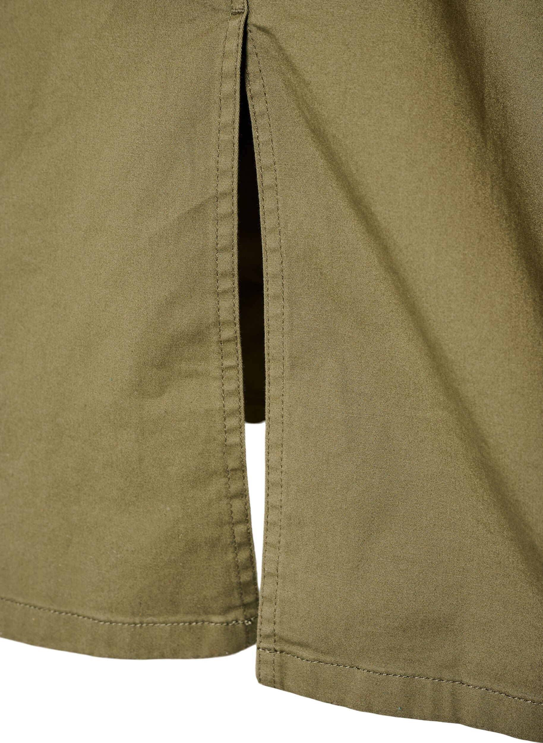 ZizziBomullscargoskj&oslash;rt med splitt bak, Gr&oslash;nn, Packshot image number 4