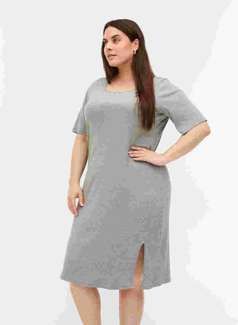 Kortermet kjole i et ribbet materiale, Light Grey Melange, Model image number 0