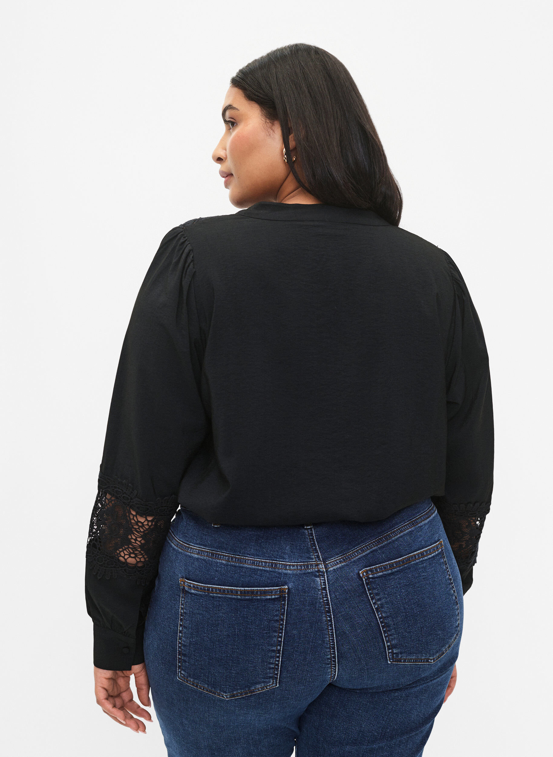 Zizzi Viskosebluse med heklede detaljer, Black, Model image number 1