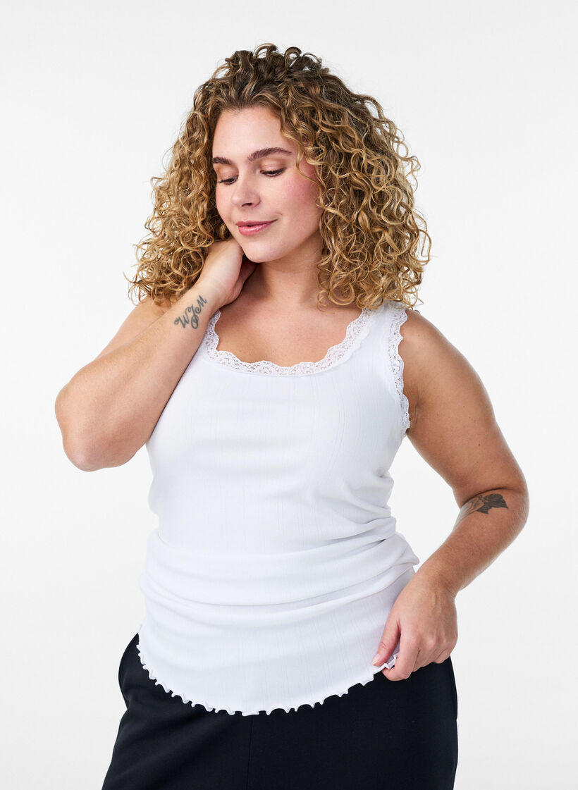 Singlet med blonder og hullbroderi, Hvit, Model image number 0