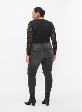 Zizzi Tettsittende jeans med detaljer, Grey Denim, Model image number 1