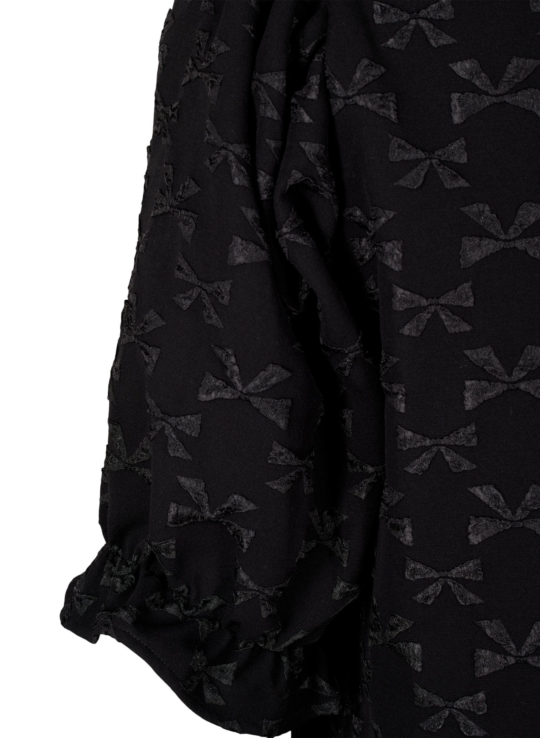 Zizzi Kortermet jacquard-bluse med sl&oslash;yfer, Black W. Bow, Packshot image number 3