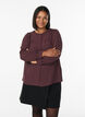 Skjorte med teksturert prikkemønster og broderidetaljer, Mørk Bordeaux, Model image number 0