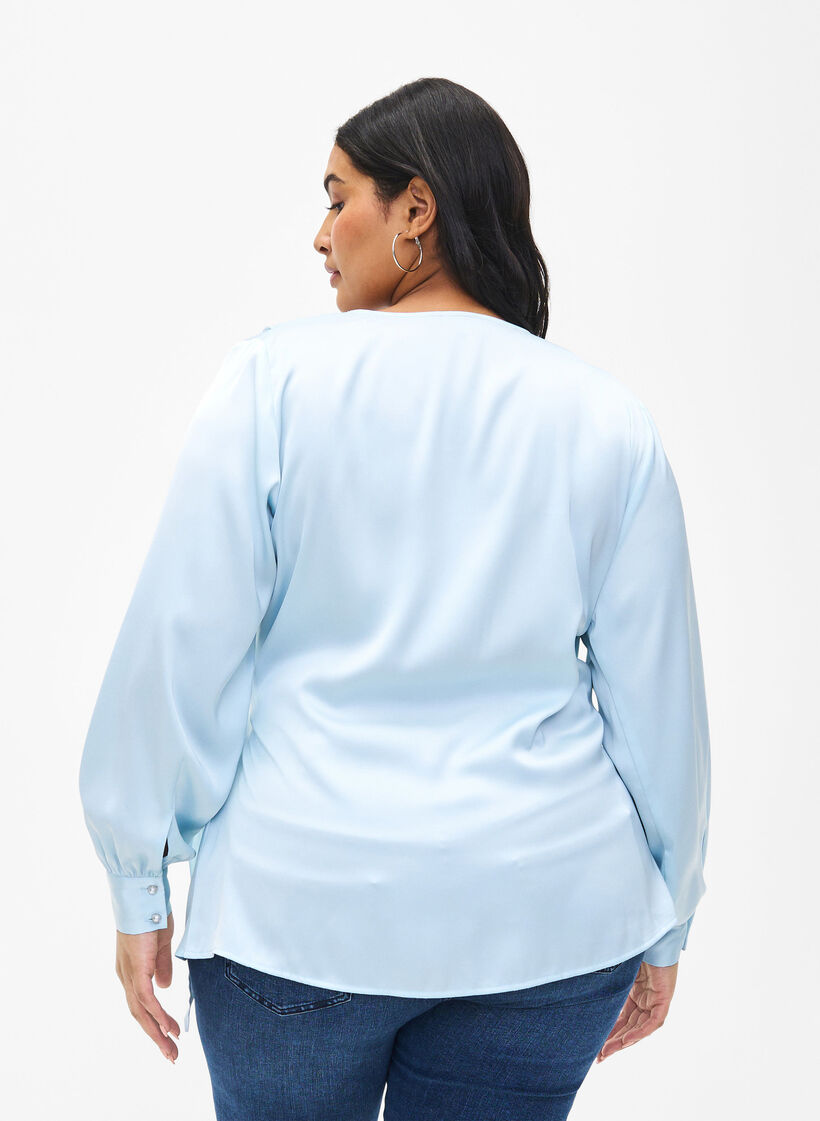 Festbluse i sateng med omslag, Delicate Blue, Model image number 1