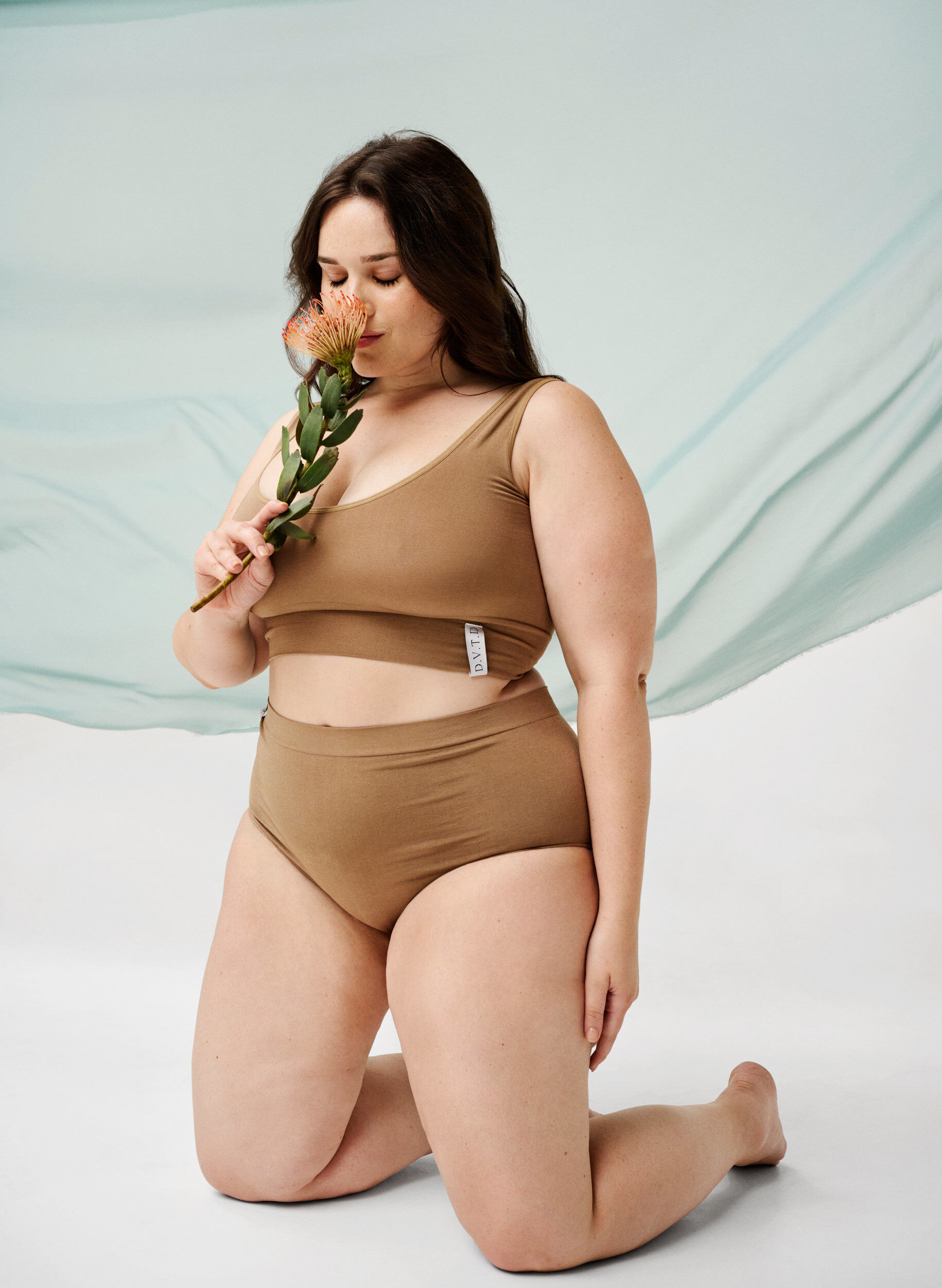 Zizzi S&oslash;ml&oslash;s BH med rund hals, Driftwood, Image image number 0