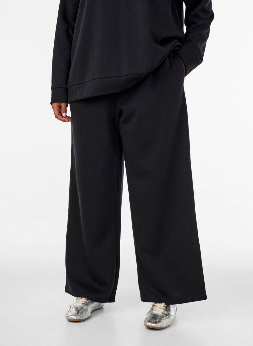 Sweatpants med h&oslash;y midje og vide ben, Svart, Model image number 2