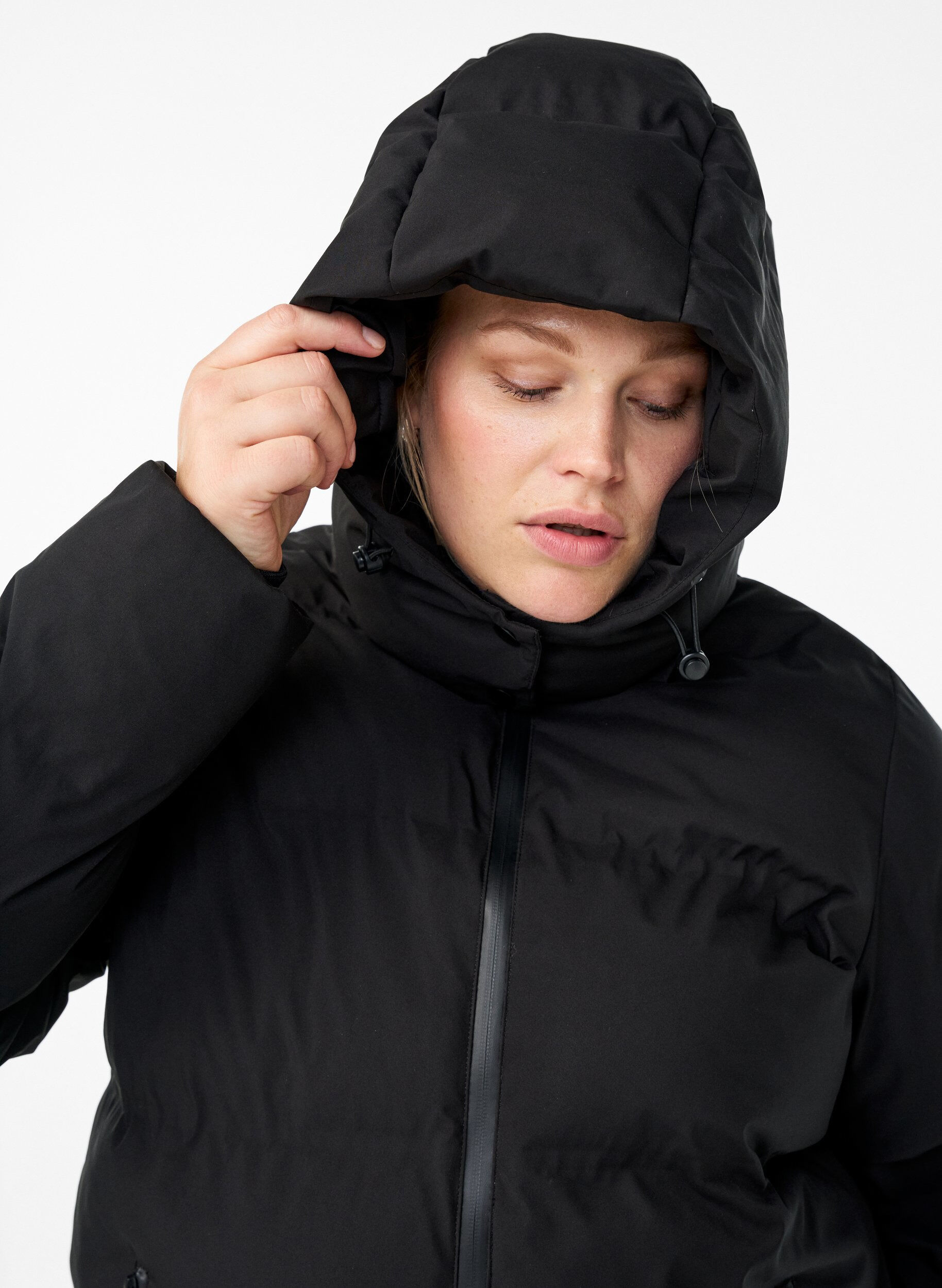 ZizziKort pufferjakke med avtagbar hette, Svart, Model image number 3