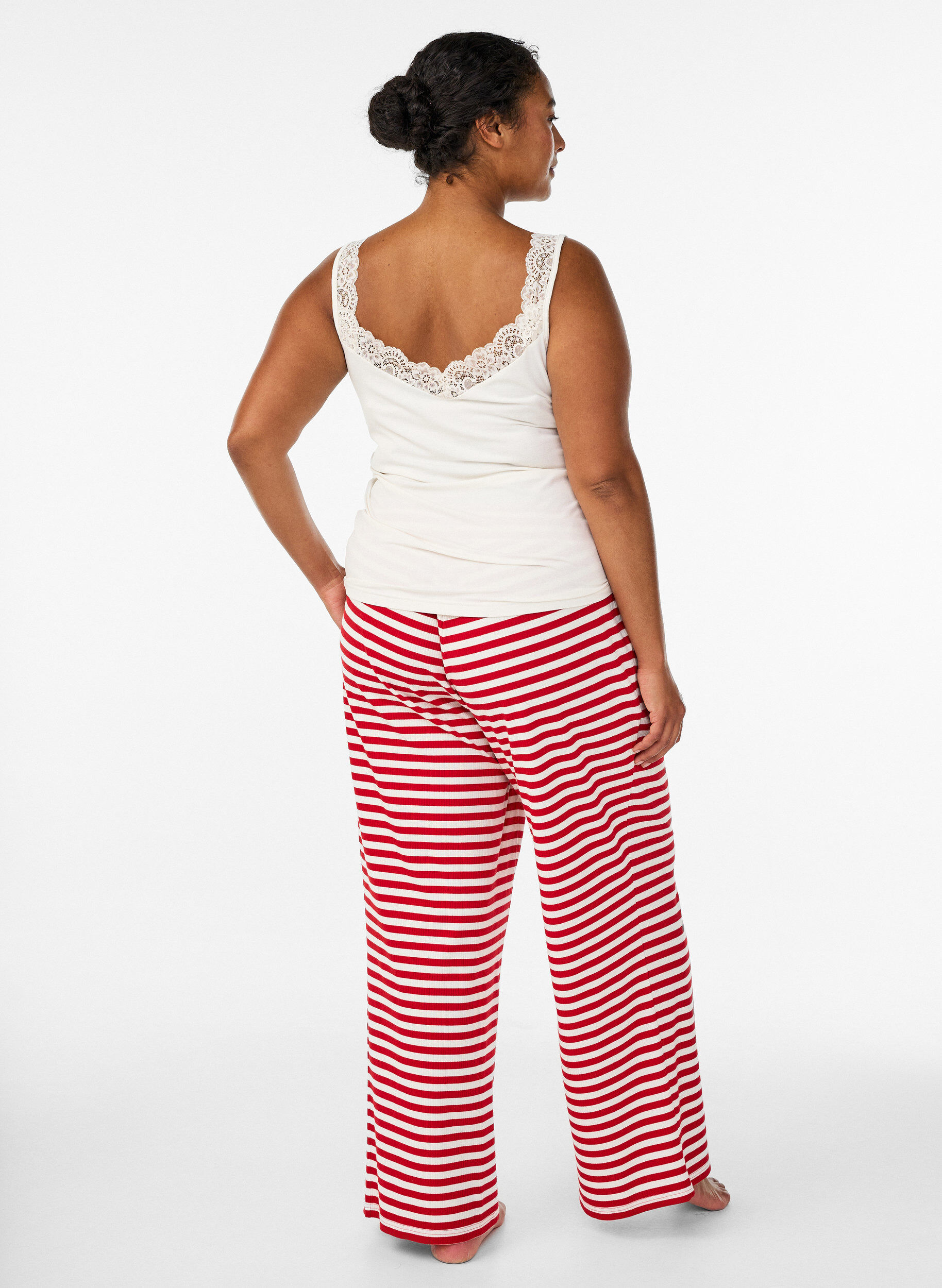 ZizziStripete pyjamasbukser med h&oslash;y midje og vide ben, R&oslash;d, Model image number 1