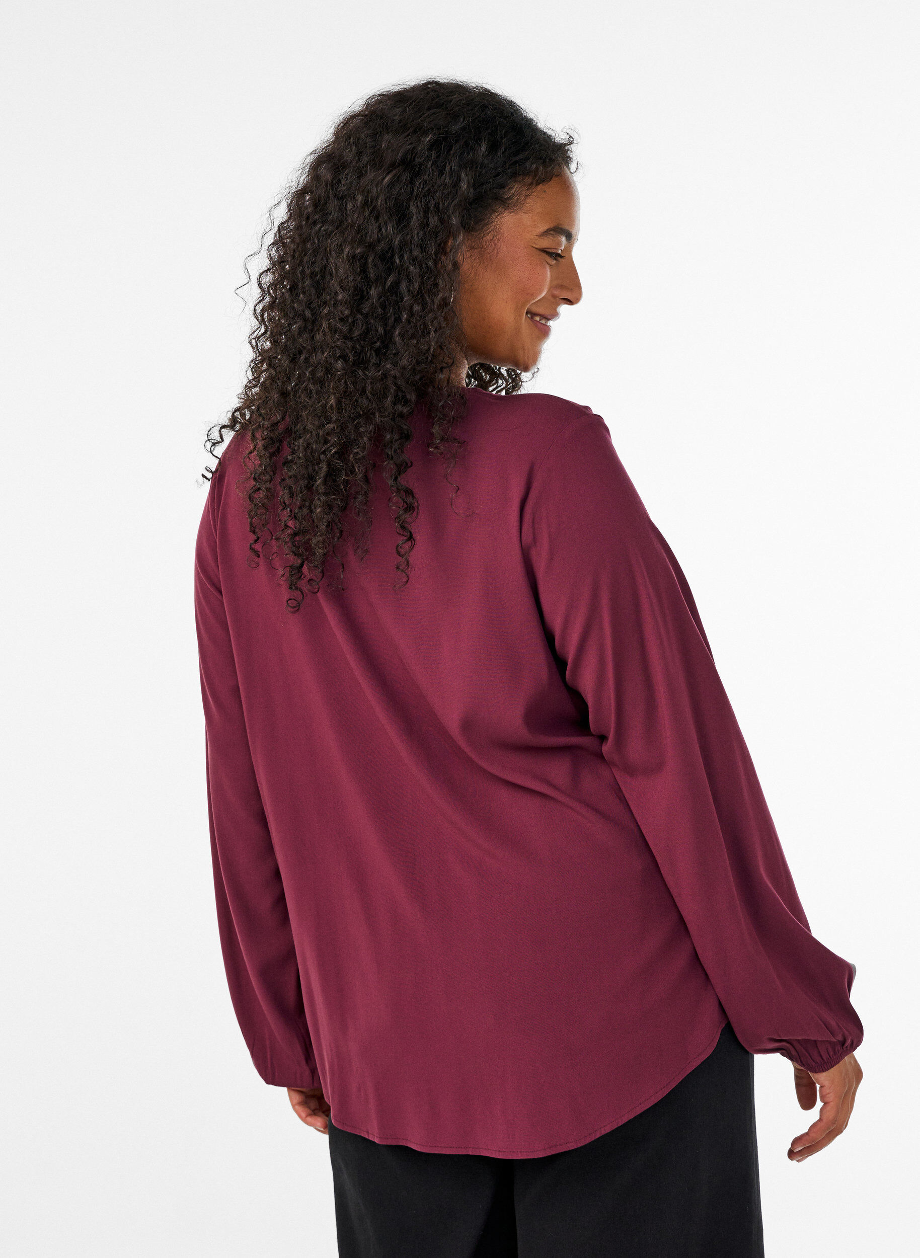 ZizziViskosebluse med V-hals og avrundet fold, R&oslash;d, Model image number 2