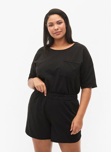 Ensfargede joggeshorts med lommer, Black, Model image number 0