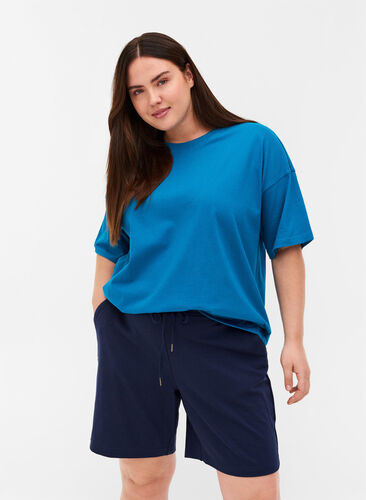 Ensfargede shorts med lommer, Navy Blazer, Model image number 0