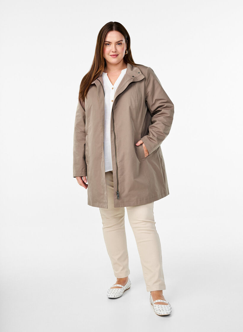 Jakke med lommer og høy krage, Brun, Model image number 1