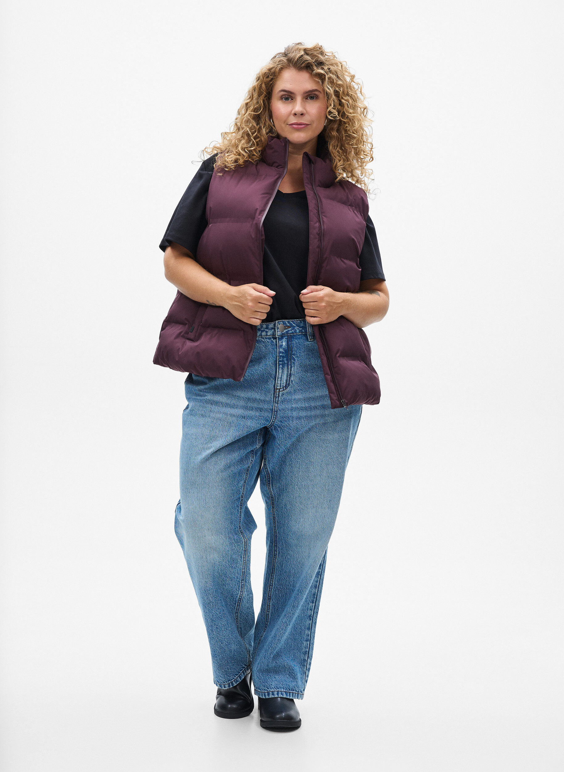 ZizziKort puffvest med h&oslash;y krage, M&oslash;rk Bordeaux, Model image number 1