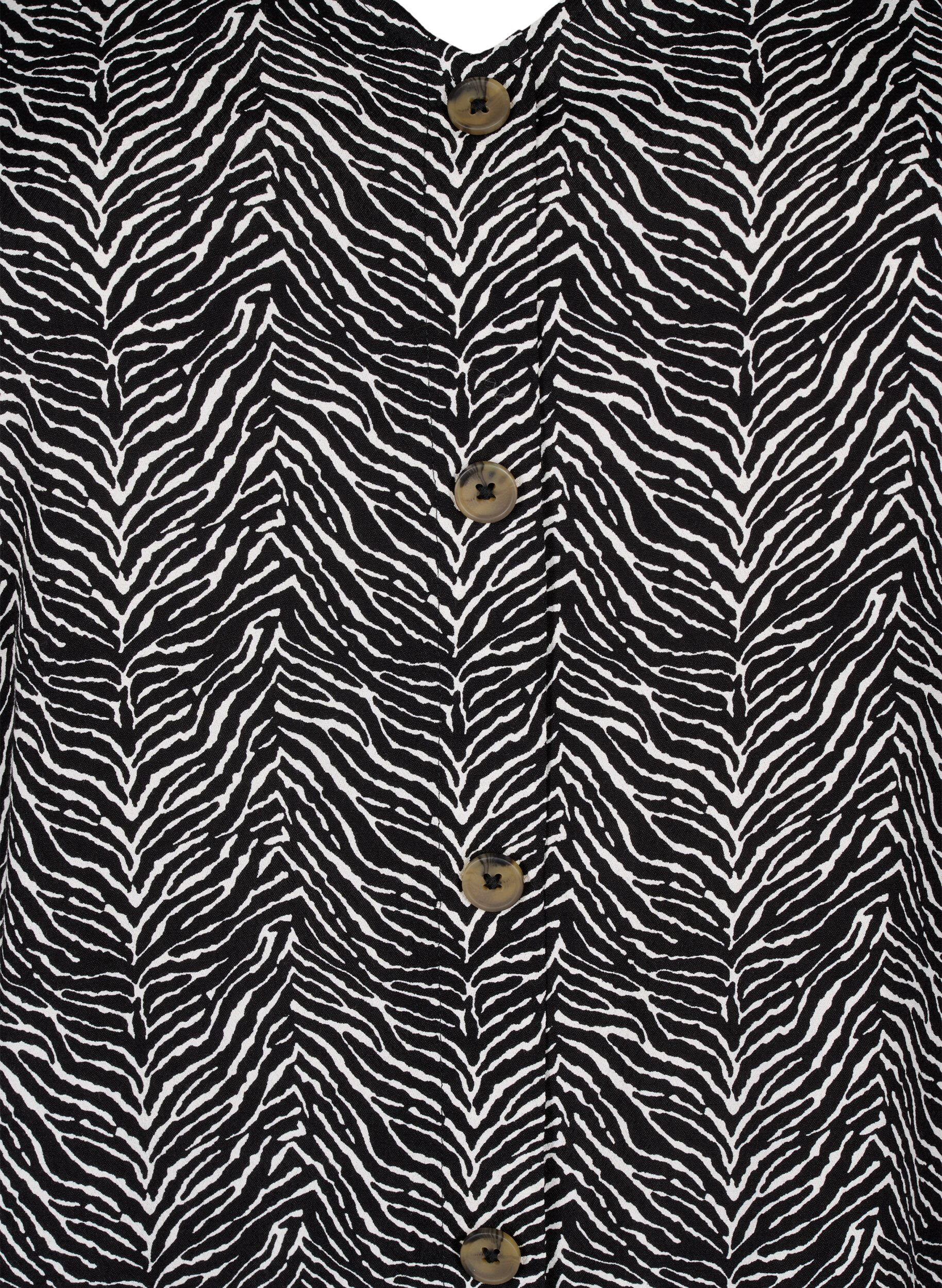 Zizzi Bluse i viskose med knapper, Black Graphic AOP, Packshot image number 2
