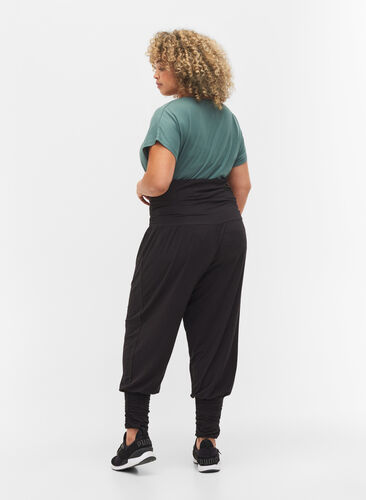 Løse viskosebukser med strikkant, Black, Model image number 1