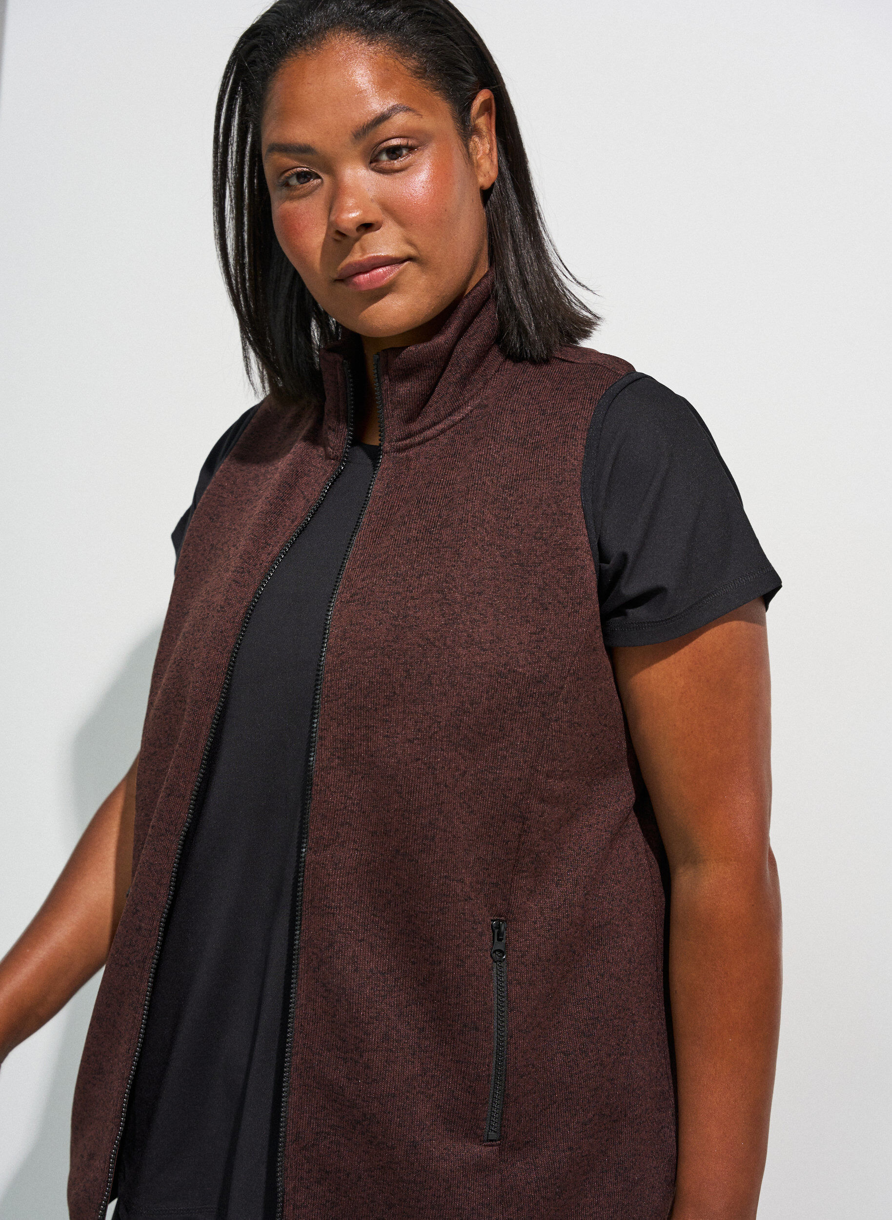 ZizziVest med h&oslash;y hals og glidel&aring;s, Brun, Model image number 2