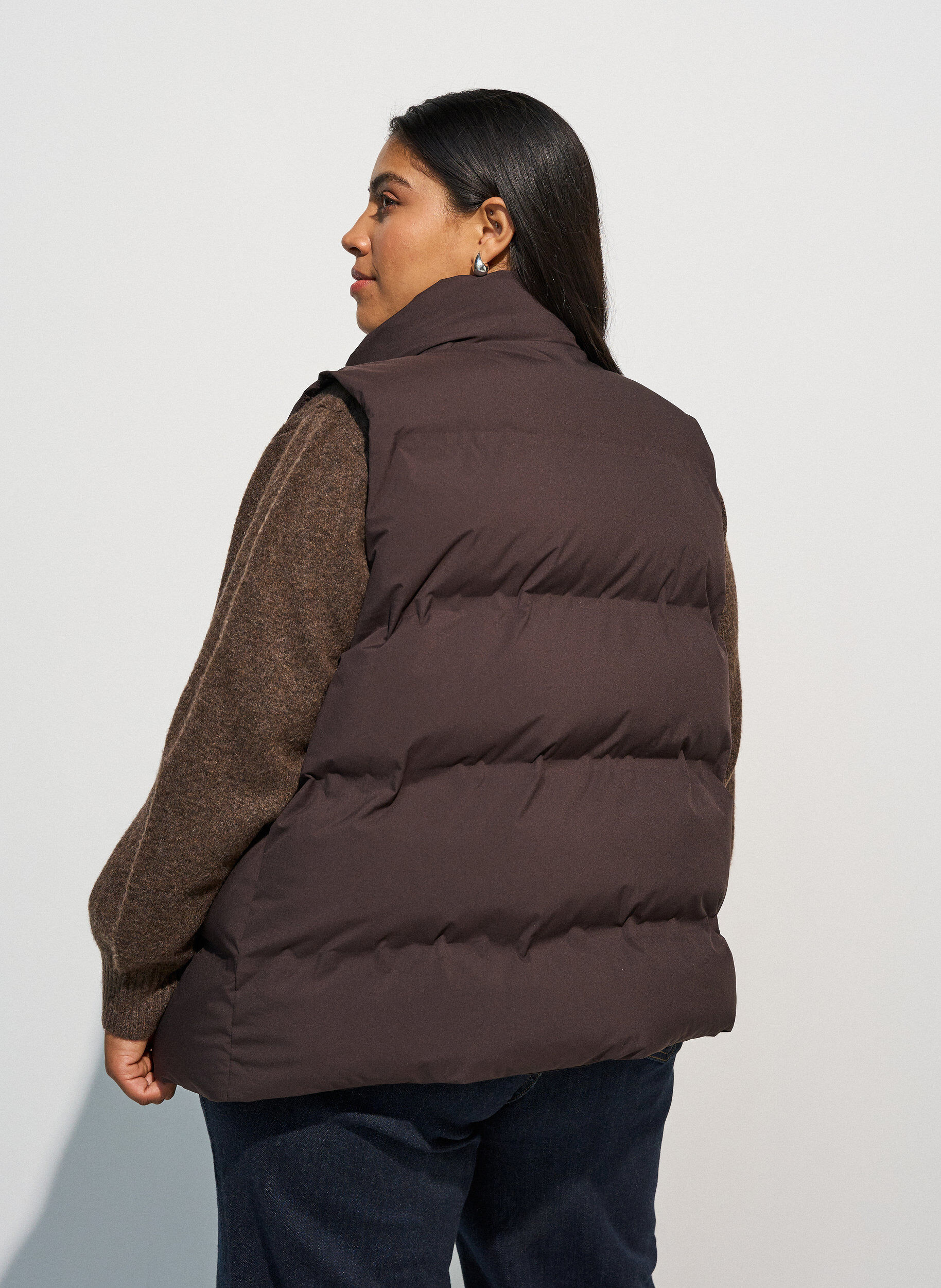 ZizziKort puffvest med h&oslash;y krage, Brun, Model image number 2