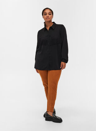 Ensfarget skjorte med frynser, Black, Model image number 3