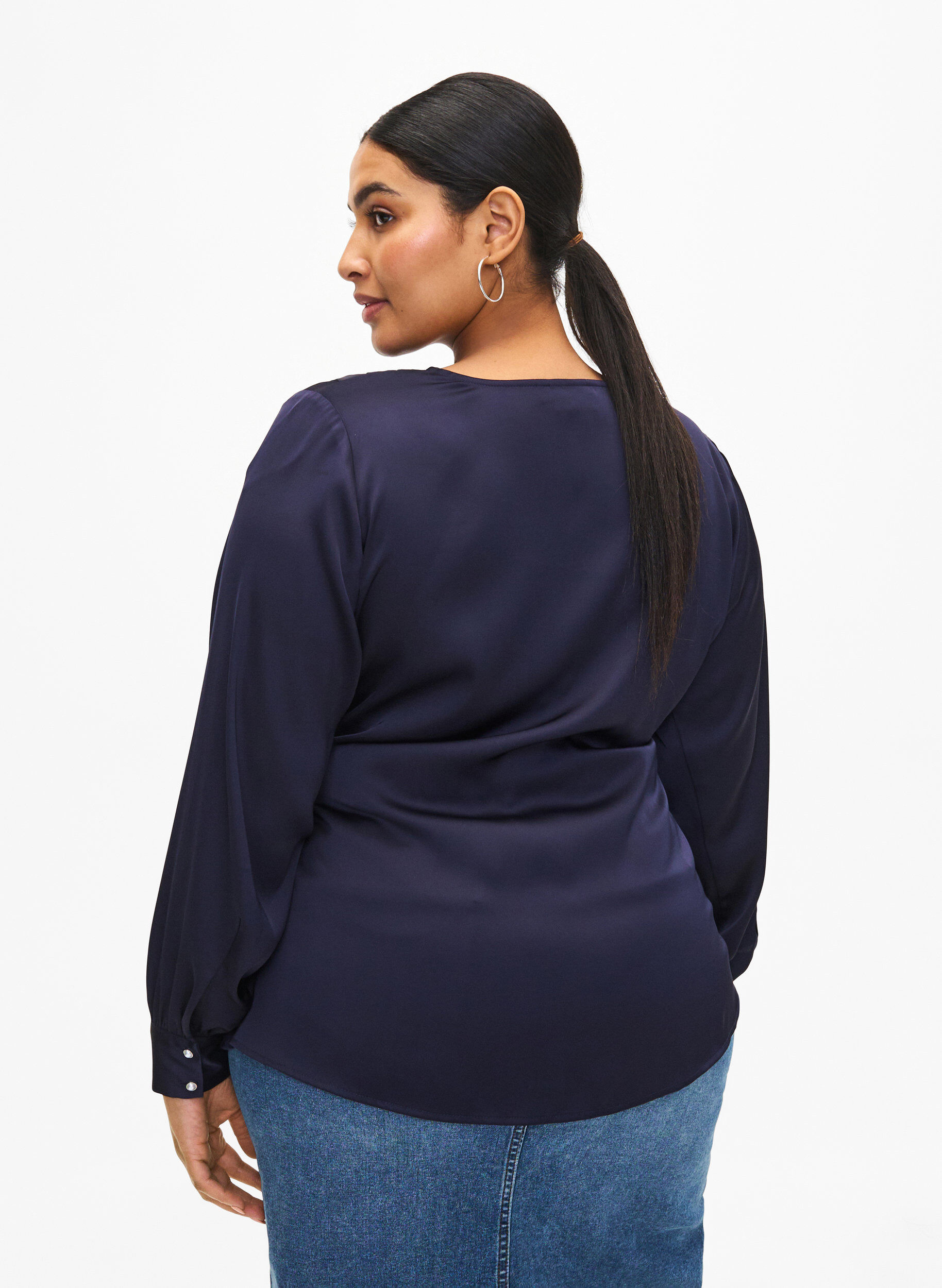 ZizziFestbluse i sateng med omslag, Night Sky, Model image number 1