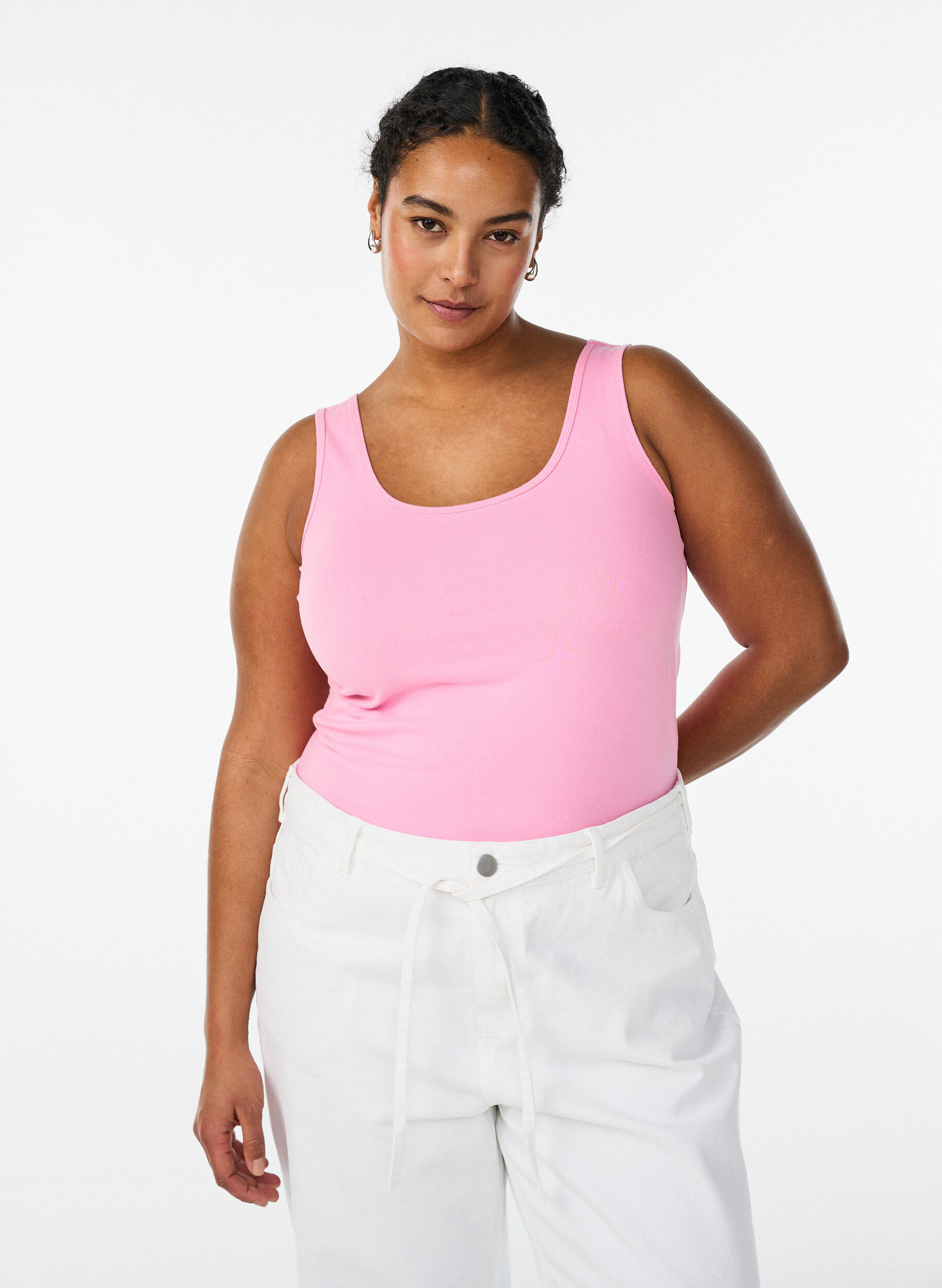 Ensfarget basic topp i bomull, Rosa, Model