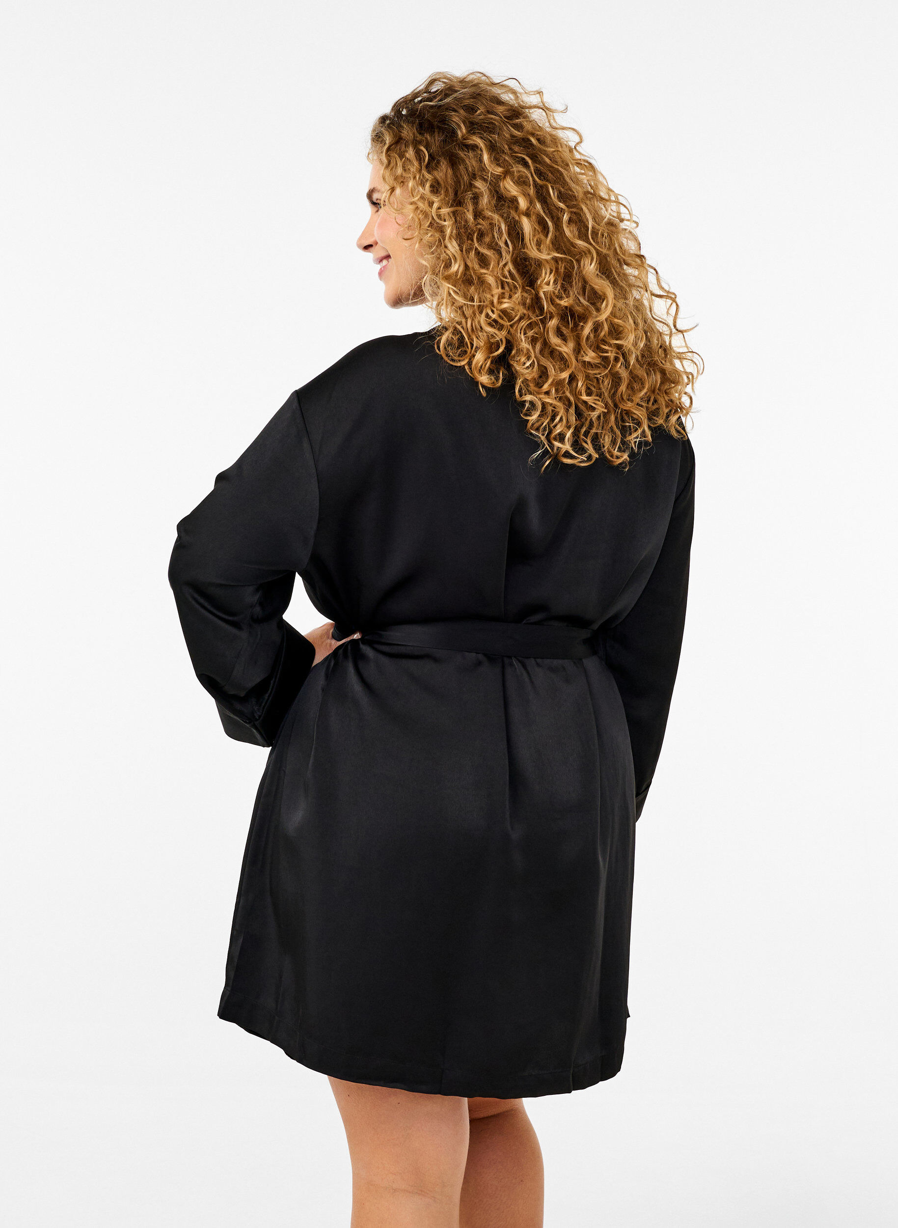 Zizzi Kimono i sateng med belte, Black, Model image number 1